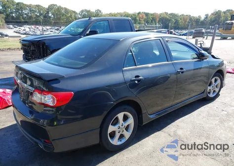 2013 Toyota Corolla S z USA, uszkodzony, nr VIN 5YFBU4EEXDP147897